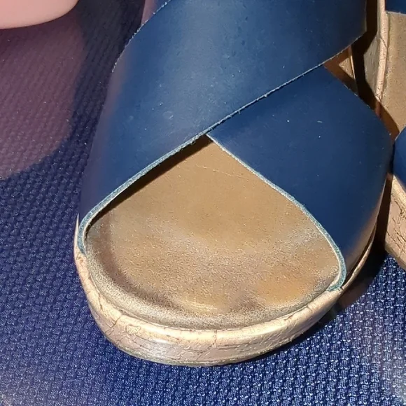 Clarks Black Leather Wedge Sandals - Picture 6 of 7